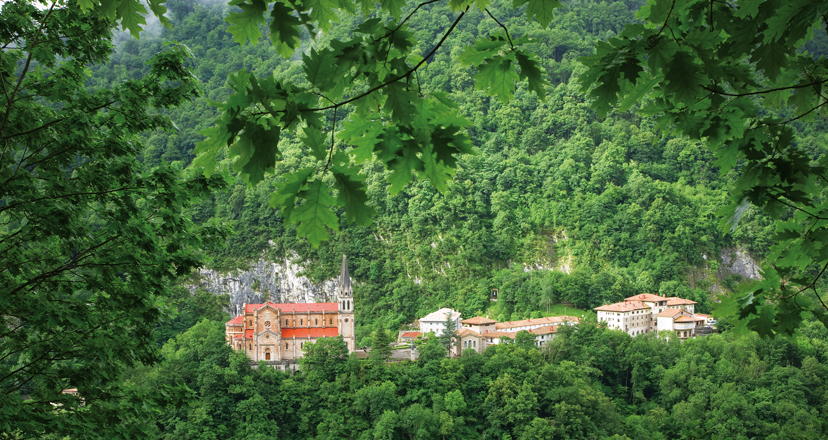 Asturias, en busca de la monarquía perdida