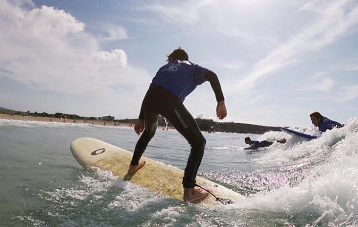 Lampariego Escuela de Surf