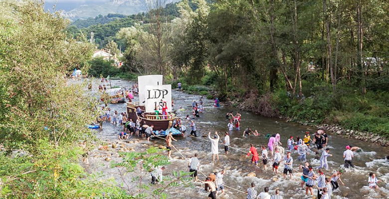 Descenso Folclórico del Nalón en Laviana