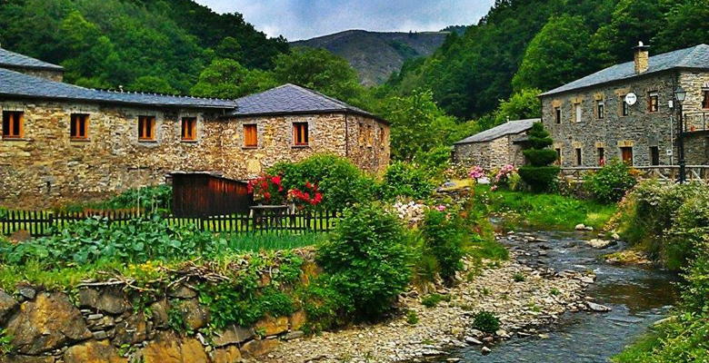 Aldea de Pumares en Santa Eulalia de Oscos