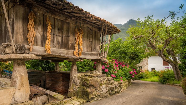 Hórreo en Cueves (Ribadesella)