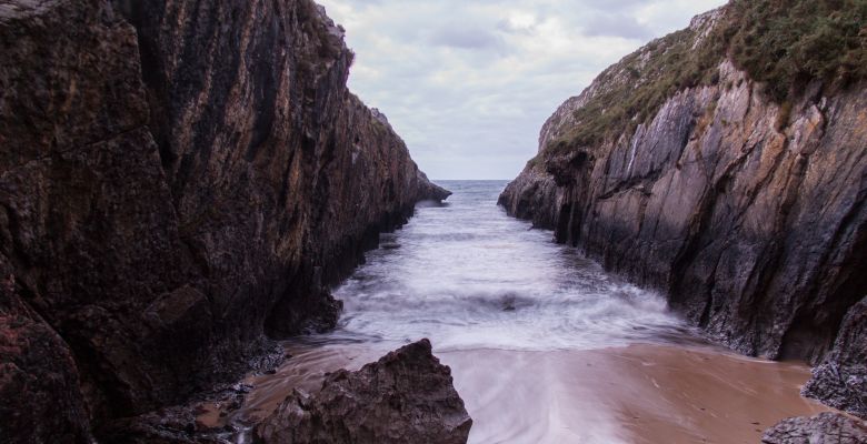 Playa La Canal en Llanes