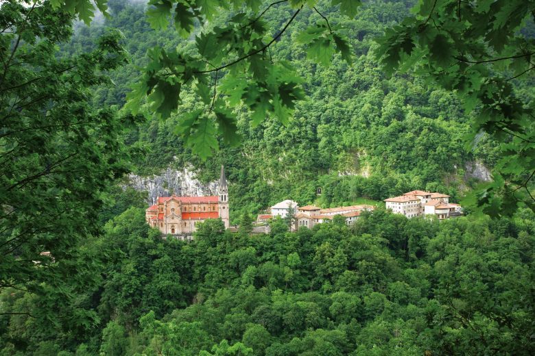 Covadonga, origen del Reino de Asturias