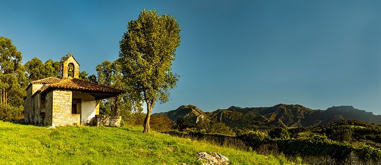 Capilla en Sebreñu (Ribadesella) ©Julio Herrera