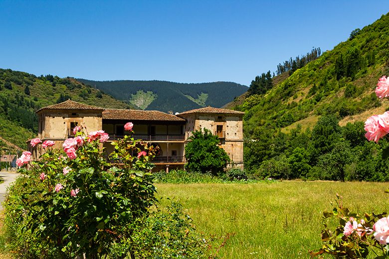 Palacio en Tuña (Tineo) ©Jesús Alfaro