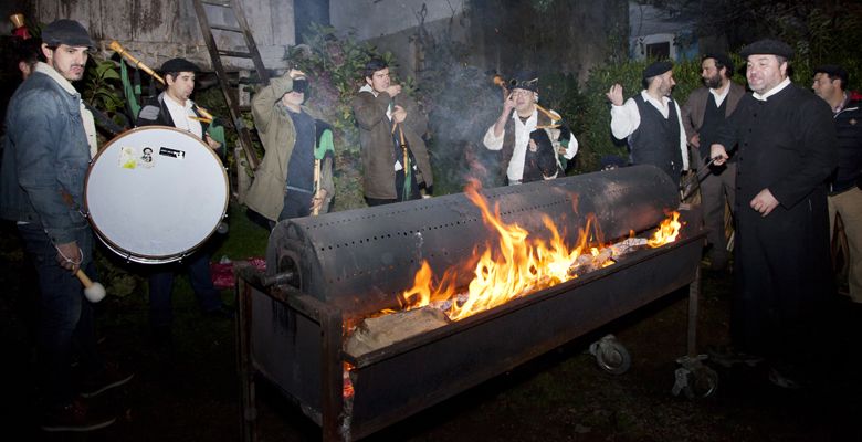 Noche mágica del esfoyón y el amagüestu en Navelgas