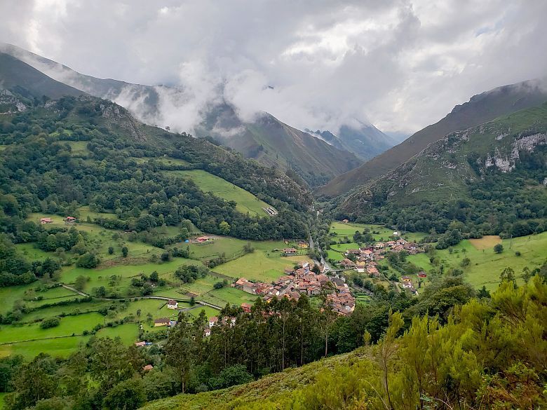 Vista panorámica de Espinaréu en Piloña