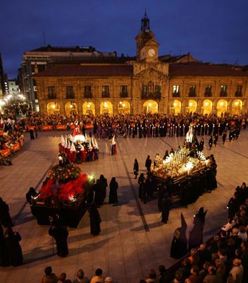 Procesión de Semana Santa en Avilés