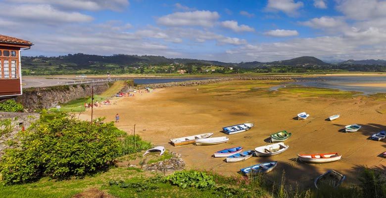 Playa en la ría de Villaviciosa