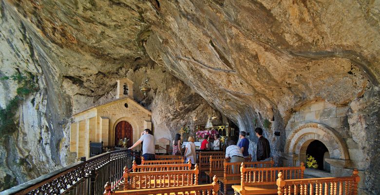 Capilla de la Santa Cueva