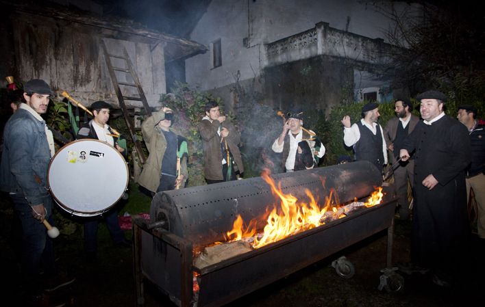 Magische Nacht und Esfoyón und Amagüestu Festival