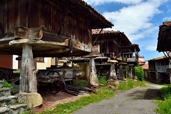 Hórreos en Sietes (Villaviciosa)