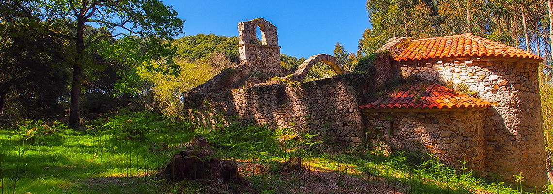 Resti del monastero di Santa María Tina (Ribadedeva).