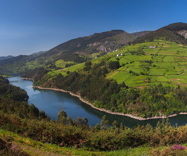 Los valles del río Navia