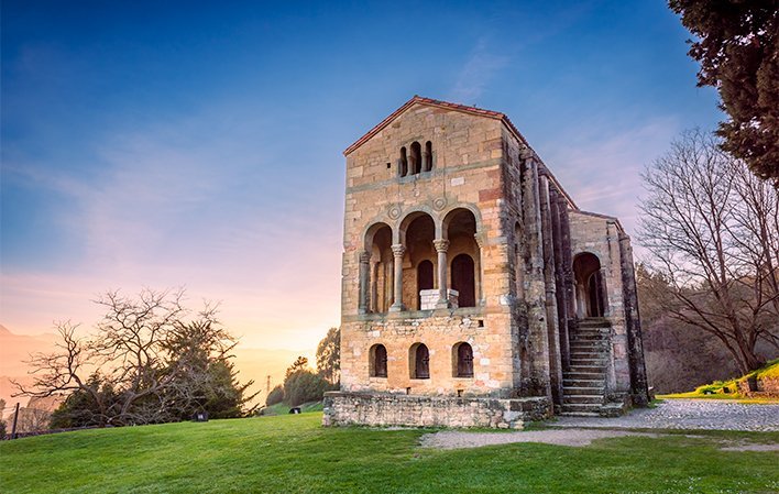 Santa María del Naranco. Prerrománico asturiano - Turismo Asturias