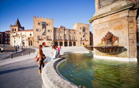 Collegiate Church and Palace of Revillagigedo