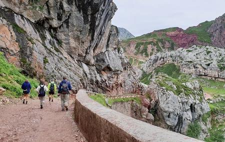 Rota dos Lagos, do Alto de la Farrapona (Lagos de Saliencia) ao Valle de Lago em Somiedo