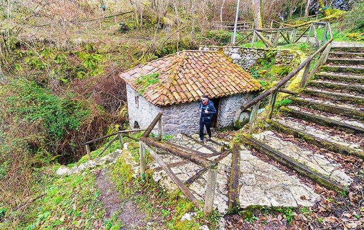 Aller à Image Le chemin des moulins