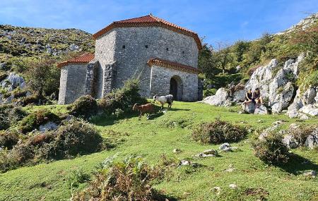 Caminho para as Capelas de Monsacro