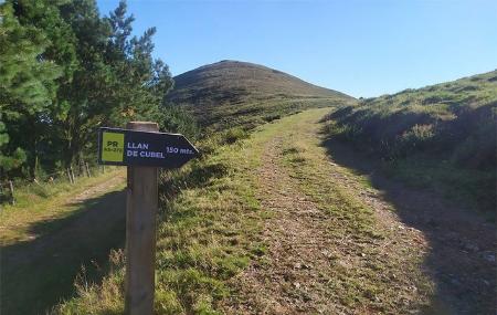 Brañas Vaqueiras Route in Cudillero