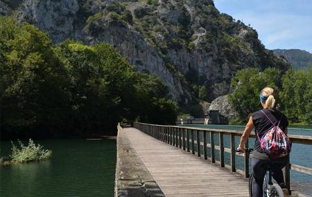From Oviedo to the Valdemurio Reservoir