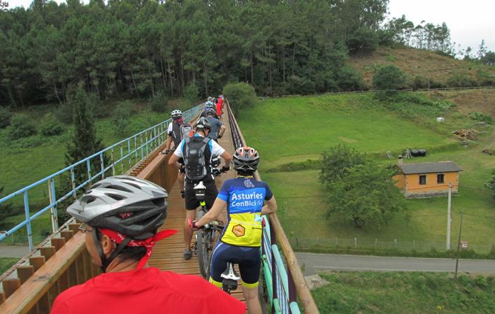 Aller à Image Du canal à la mer