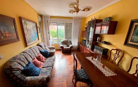 Imagen Curiosa y Obispo