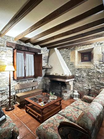 Salón con chimenea