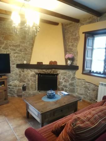 Apartamento rural Las Brisas chimenea