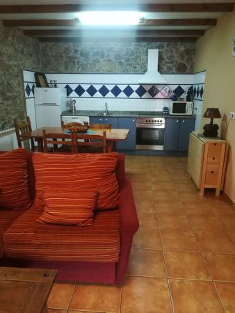 Apartamento rural Las Brisas salón-cocina