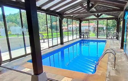 Piscina - El Castañeu