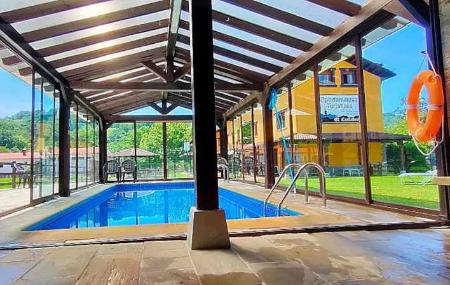 Piscina - El Castañeu