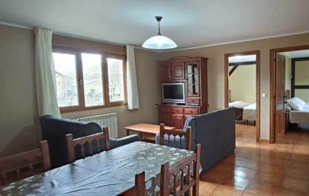 Salón Comedor - El Castañeu