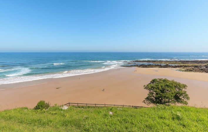 Playa de Vidiago, Bretones o Novales