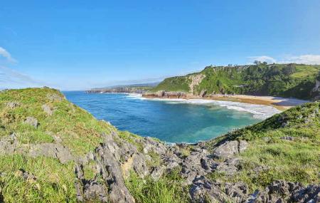 Playa de Ballota