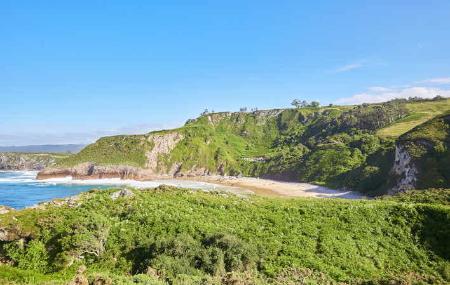 Playa de Ballota