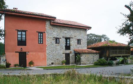 Casa de Aldea Mariñana exterior