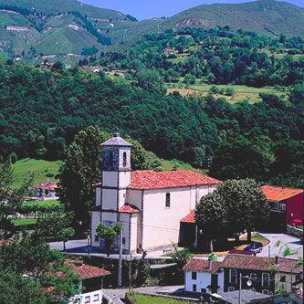 La antigua Iglesia Parroquial de Cangas de Onís