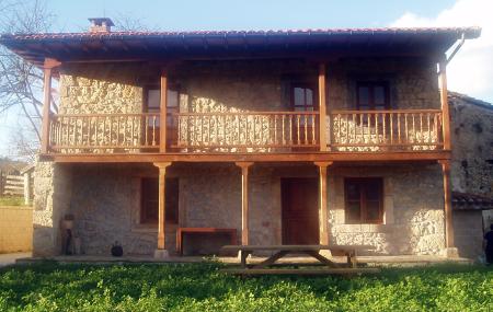 Casa de aldea Cueva del Sidrón exterior