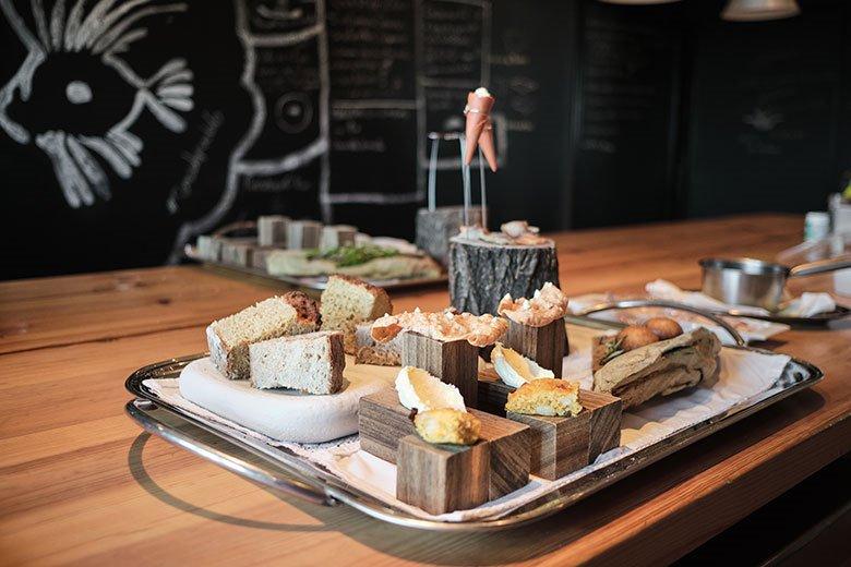 Imagen de platos elaborados por el restaurante Ferpel (Ortigueira, Coaña)