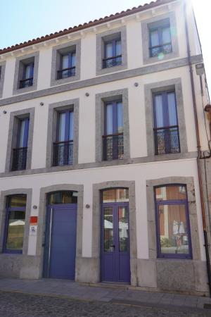 Villagrado Suites - Exterior