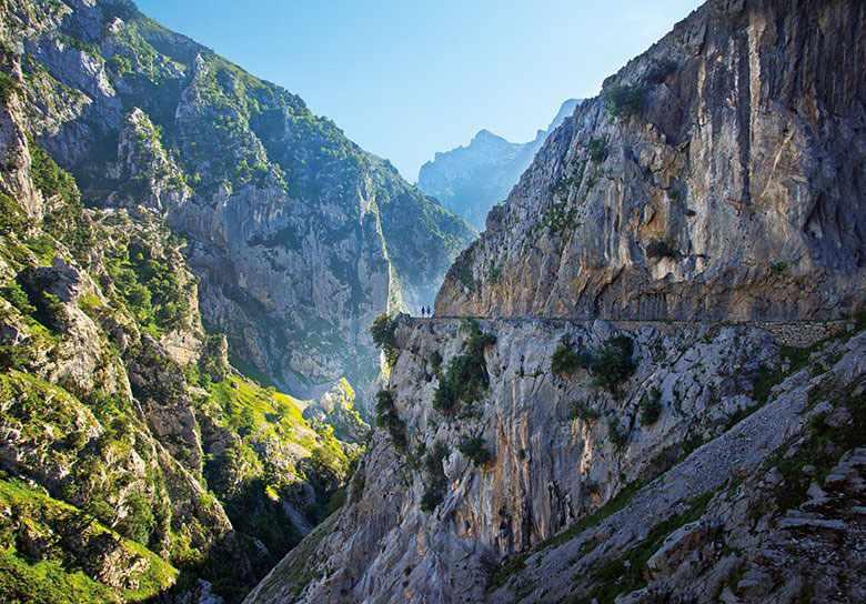 Foto de un tramo de la ruta del Cares en el concejo de Cabrales.