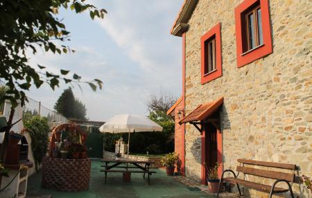 Casa de Aldea La Ermita de Prin jardín