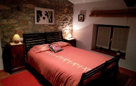 Habitación matrimonial del apartamento rural La Llosa Rodré