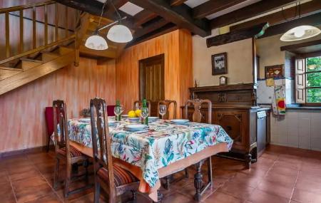 Comedor de la casa de aldea Casa Pedregal