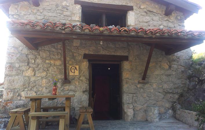 Aller à Image La Llambria