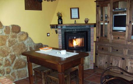 Casa de aldea Los Cascayos I chimenea