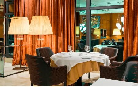 Hotel Zen Balagares mesa comedor