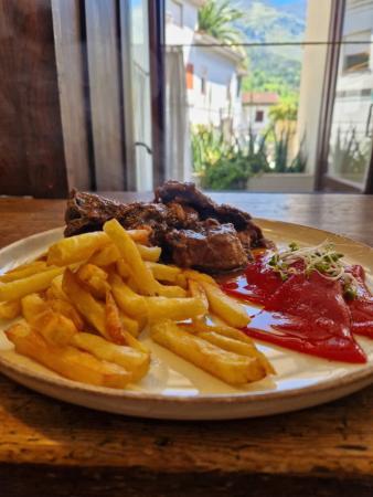 Cabrito guisado - La Senderuela