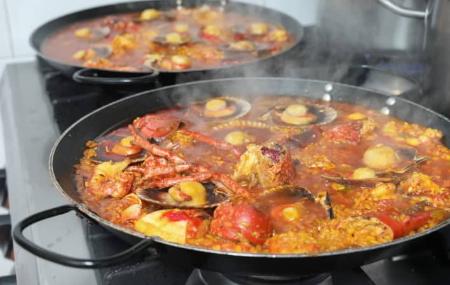 Restaurante Repinaldo – arroz con marisco en cocina